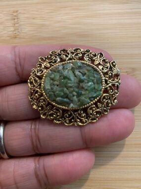 Vintage Jade Chip Gold Filigree Brooch